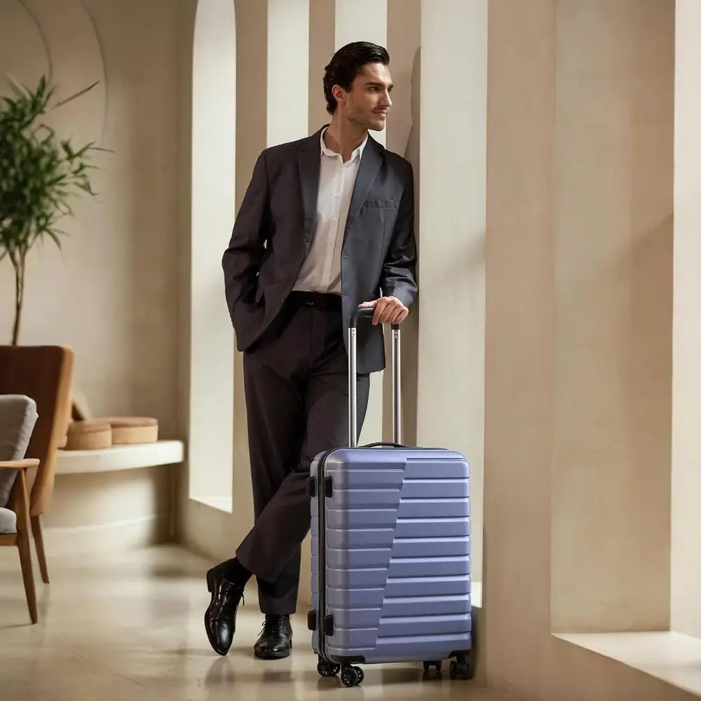 Medium Checked Spinner Luggage with TSA Lock and Hardside Handle (Blue)